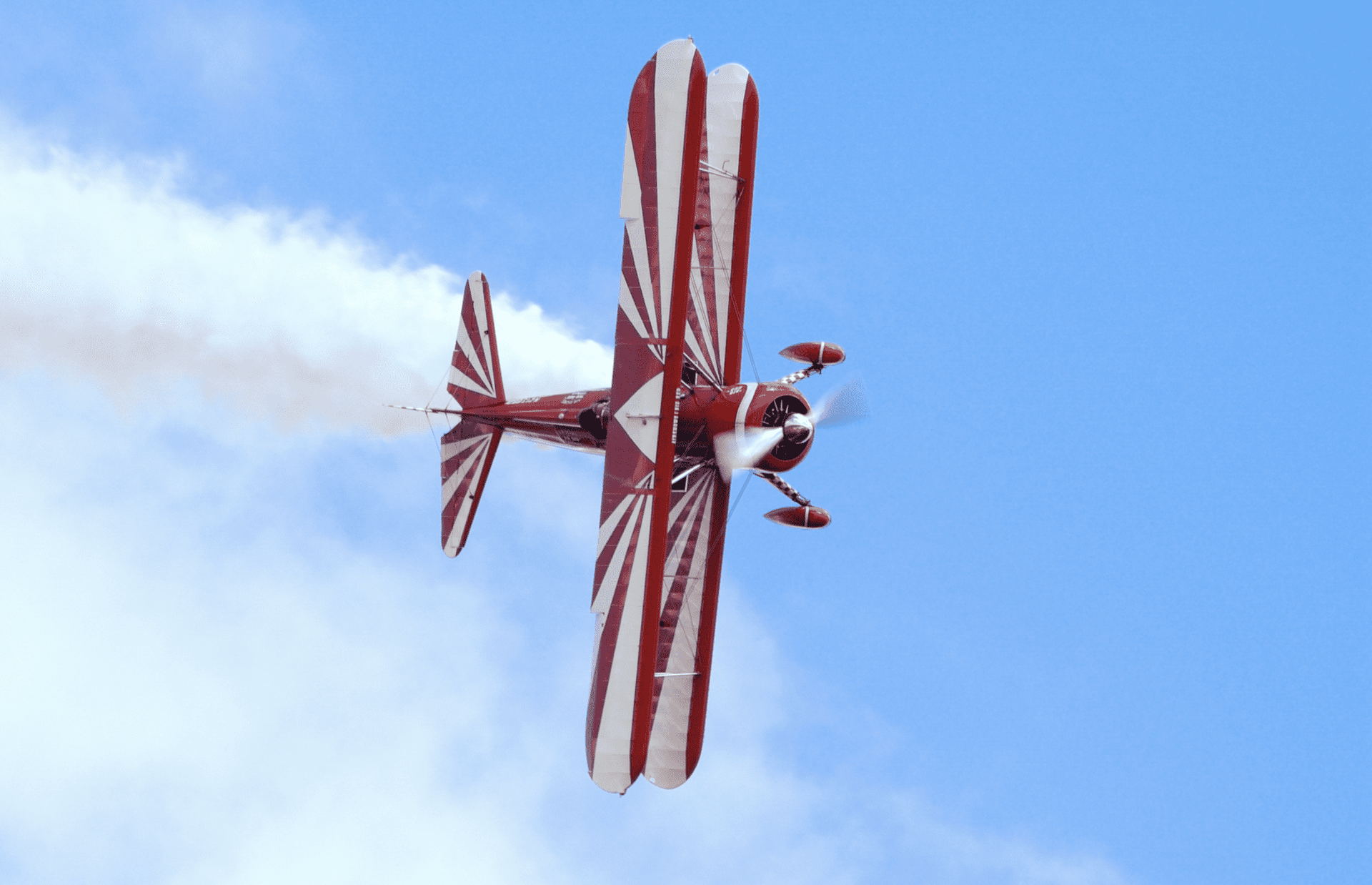 Bob Carlton and the Super Salto gliding into air show, News